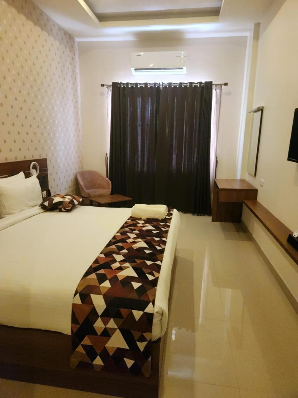 Le Sanara Residency Hotel Thanniyam ภายนอก รูปภาพ